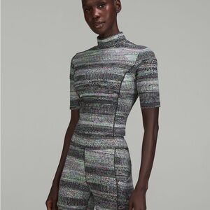 EUC Lululemon lab Jacquard Mockneck T-Shirt